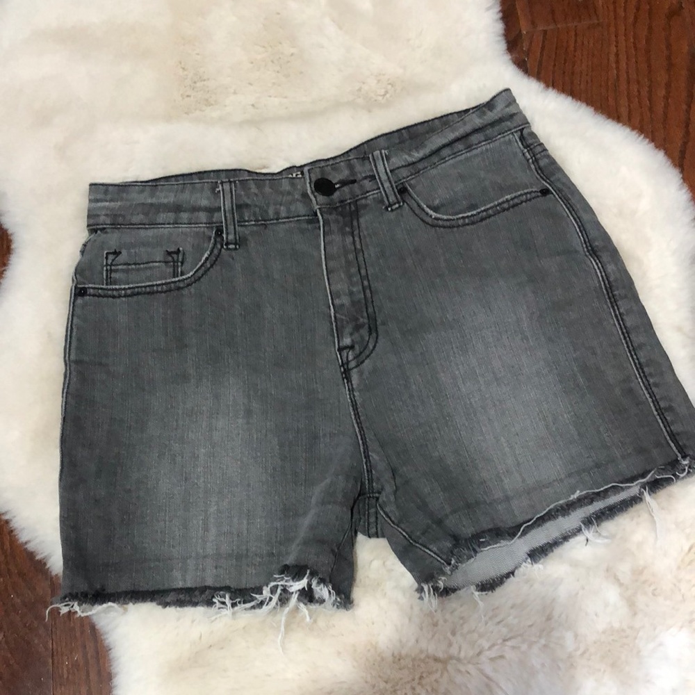 BDG high waist frayed shorts size 29